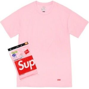 Supreme T-shirts NWT size L